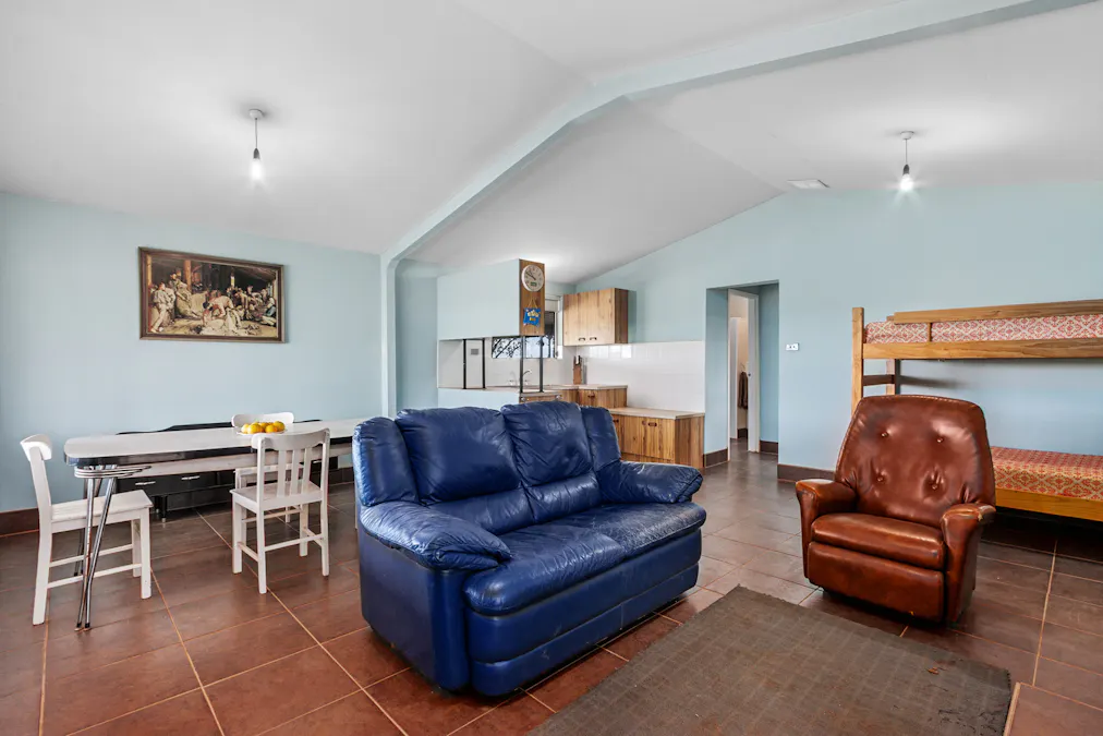 379/Aldenhoven Road, Salter Springs, SA, 5401 - Image 9