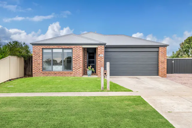 33C Swanston Street — photo from Elders Real Estate Camperdown