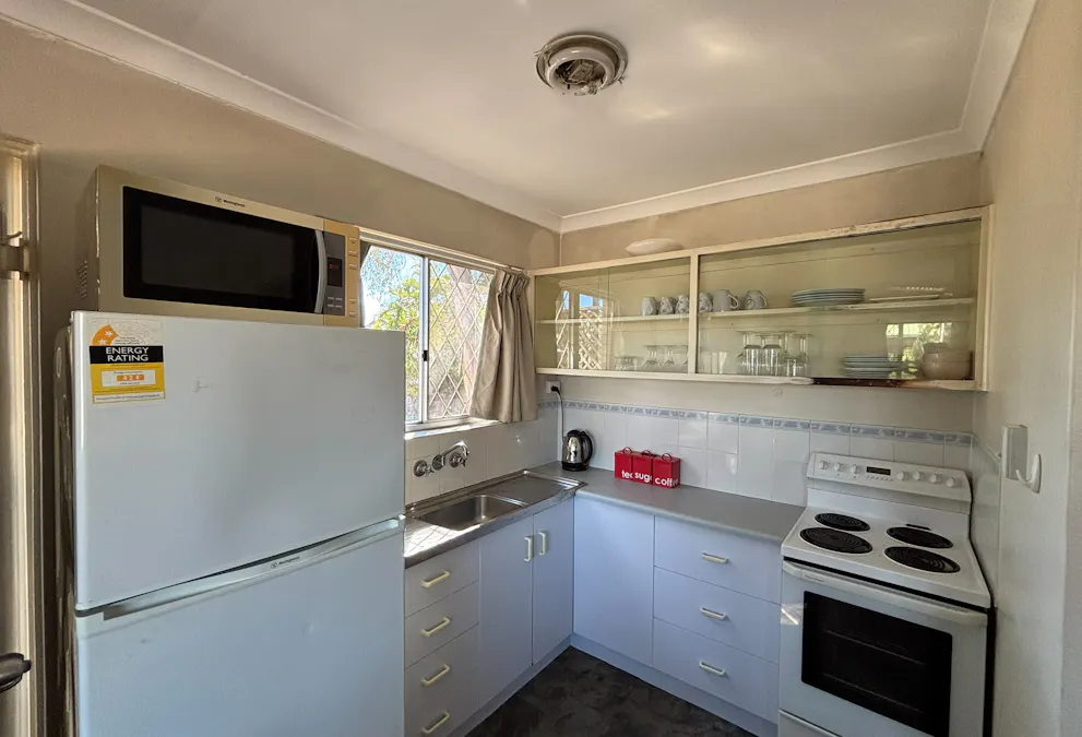 3/38 Yarroon Street, Gladstone Central, QLD, 4680 - Image 6
