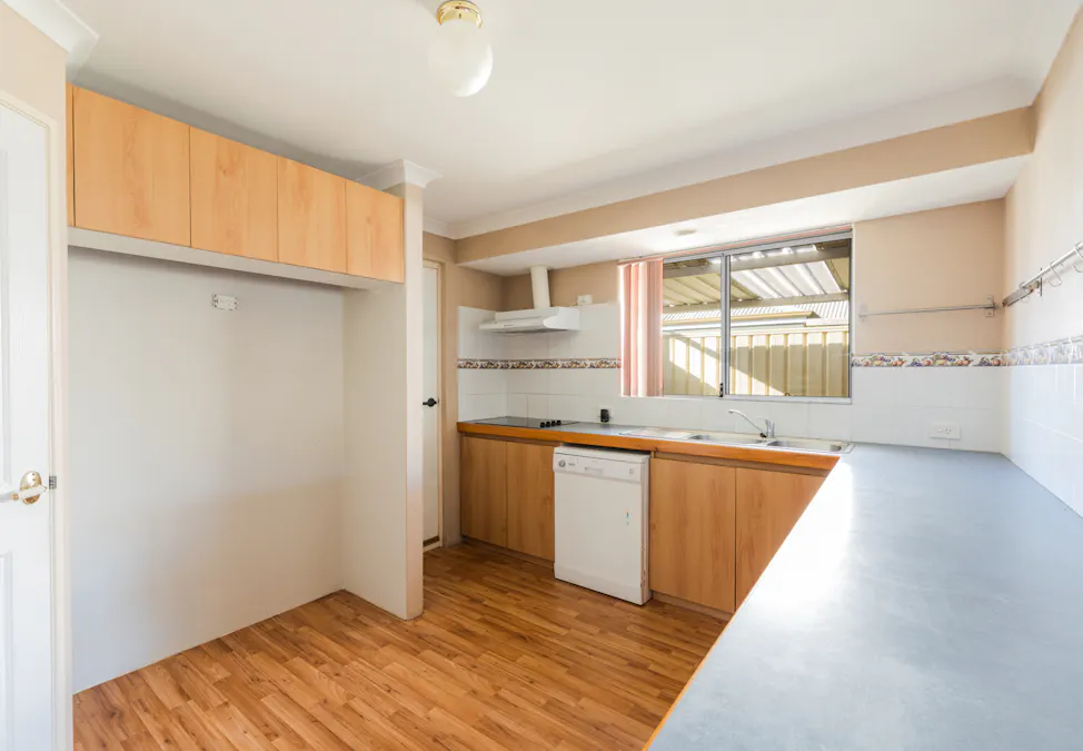 25 Vancouver Circle, Waikiki, WA, 6169 - Image 12