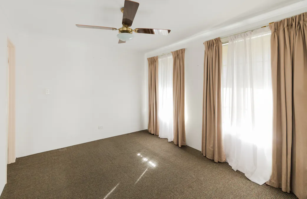 25 Vancouver Circle, Waikiki, WA, 6169 - Image 13