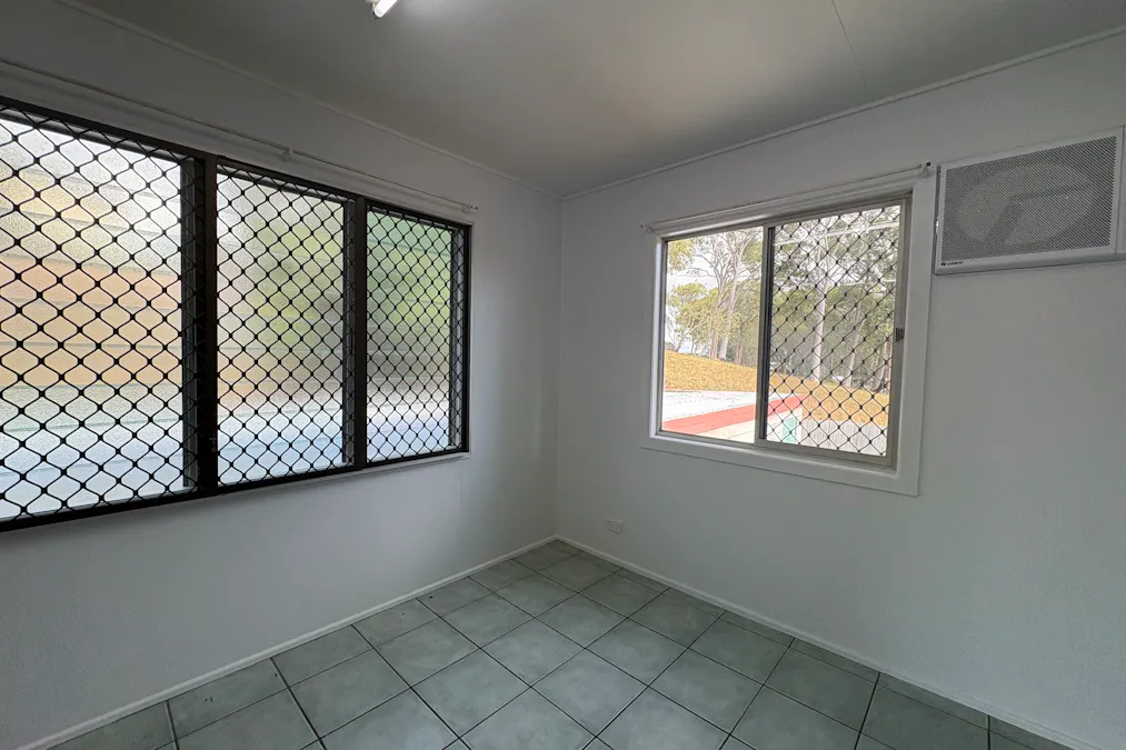 25 O'Malley Street, West Gladstone, QLD, 4680 - Image 9