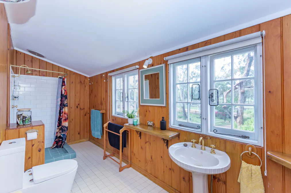 18 Avon Terrace, York, WA, 6302 - Image 16