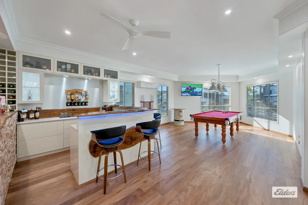 9 Riverside Drive — photo 4 of 30