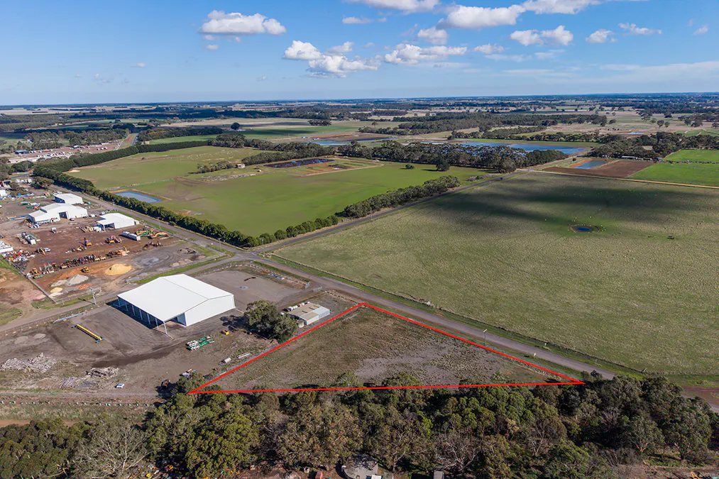 63 Wedge Street, Hamilton, VIC, 3300 - Image 7