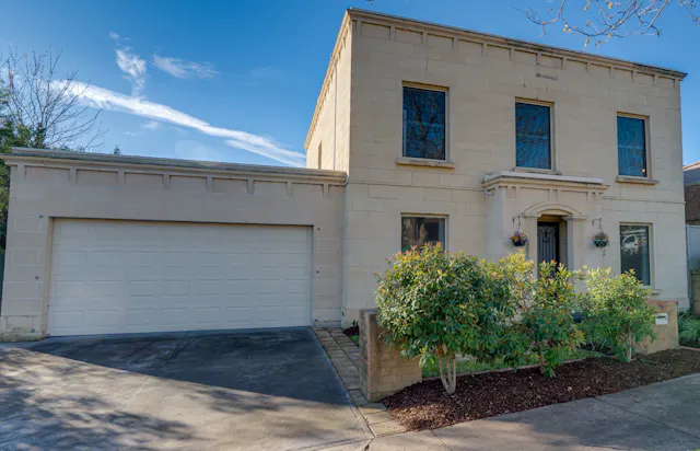 5 Kent Court — photo from Elders Real Estate Mansfield