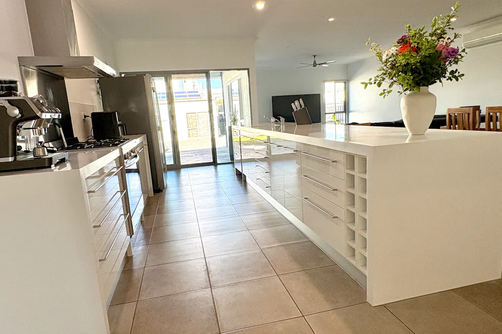 3 Poyntz Street, Thevenard, SA, 5690 - Image 2