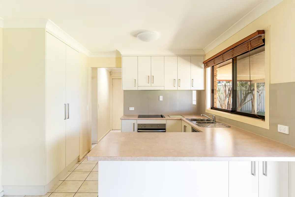 11 Simpson Avenue — photo 6 of 16