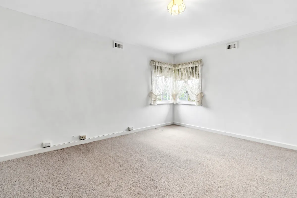 13 Keats Road — photo 6 of 15
