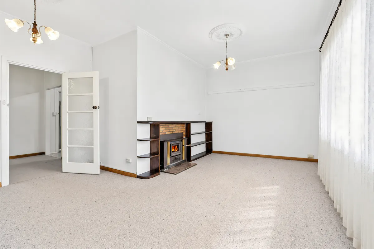 13 Keats Road — photo 3 of 15
