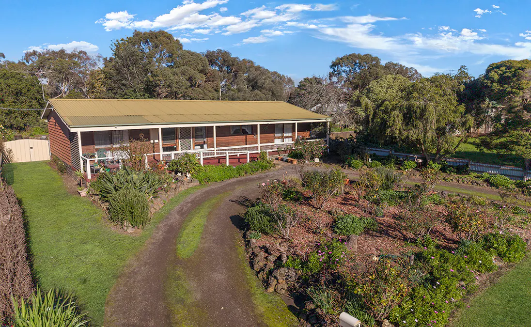 93 Digby Road, Hamilton, VIC, 3300 - Image 1