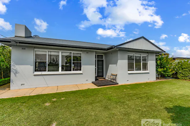 1 Rendelsham Road — photo from Elders Real Estate Millicent