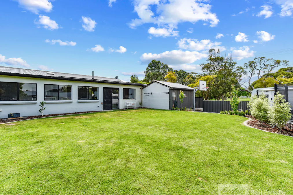 1 Rendelsham Road, Millicent, SA, 5280 - Image 20