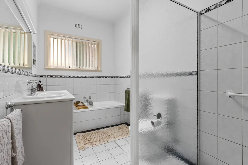 9 Tilbrook Avenue, Clare, SA, 5453 - Image 14