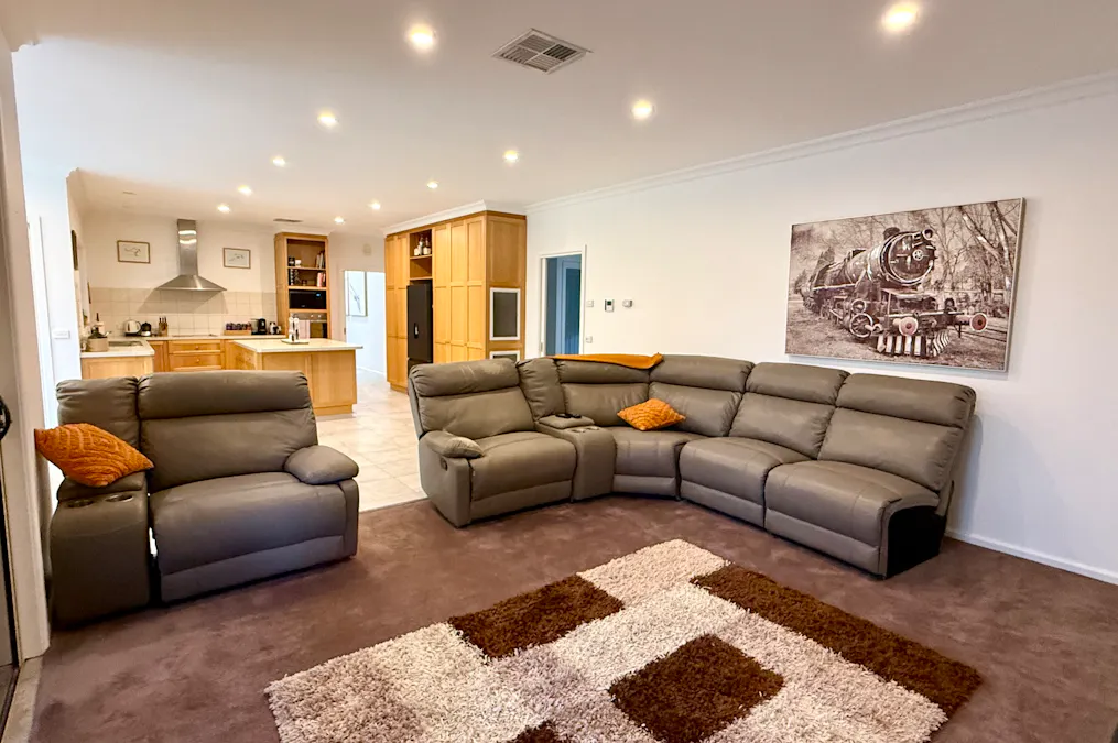 456 Poictiers Street, Deniliquin, NSW, 2710 - Image 7