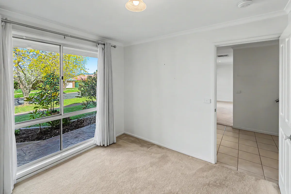 23 Somerset Crescent — photo 6 of 28