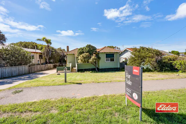 114 Fraser Street — photo from Elders Real Estate Western Australia