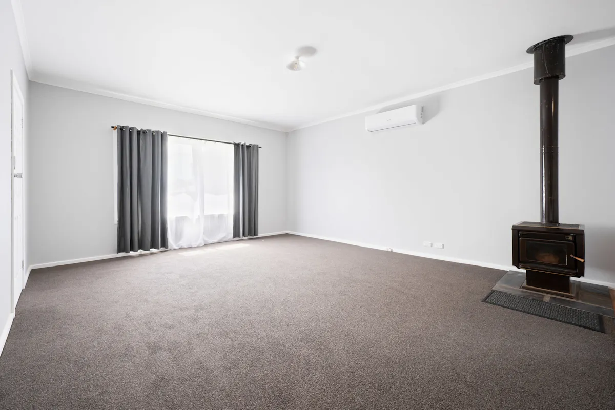 8 Mcintosh Street — photo 2 of 8
