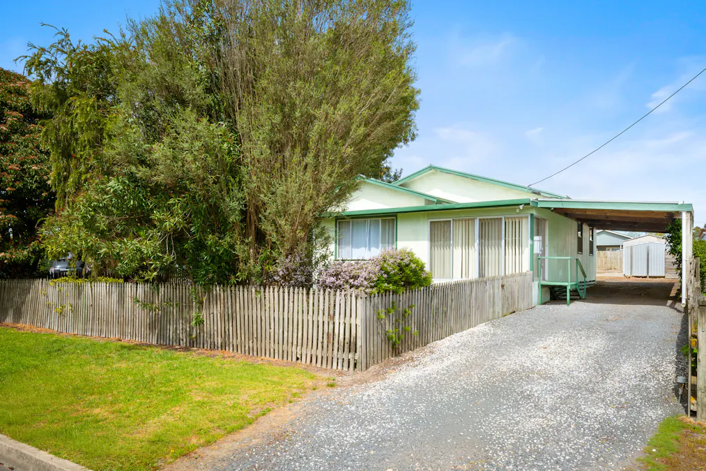 8 Mcintosh Street, Nangwarry, SA, 5277 - Image 1