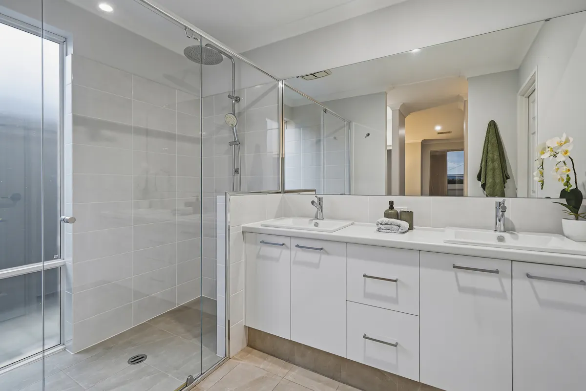 21 Solis Boulevard — photo 15 of 25