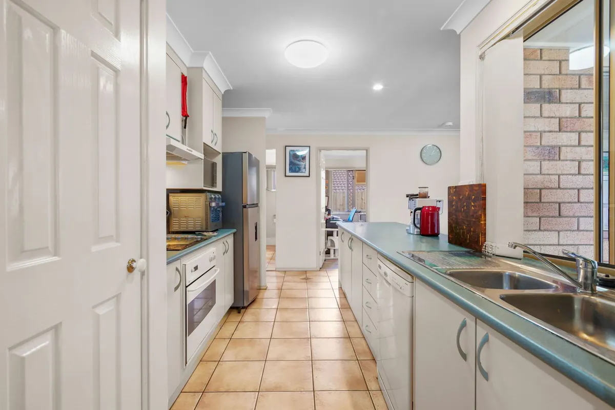 12 Mirage Street — photo 6 of 21