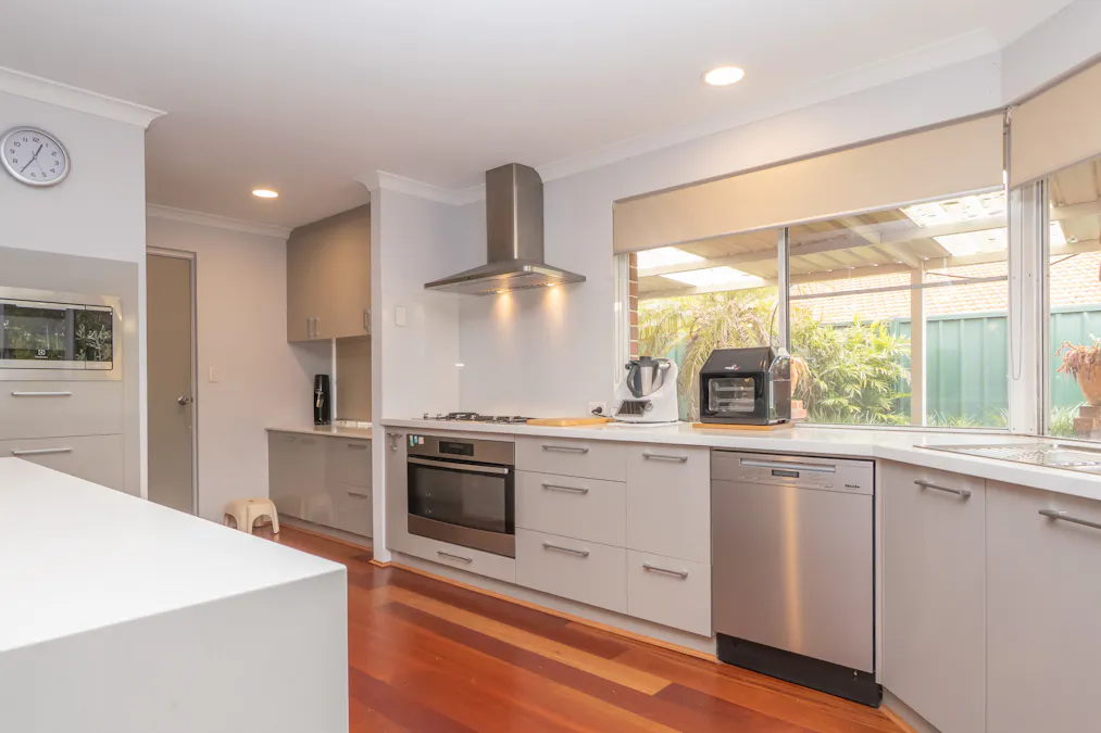 4 Chelmsford Avenue, Port Kennedy, WA, 6172 - Image 14