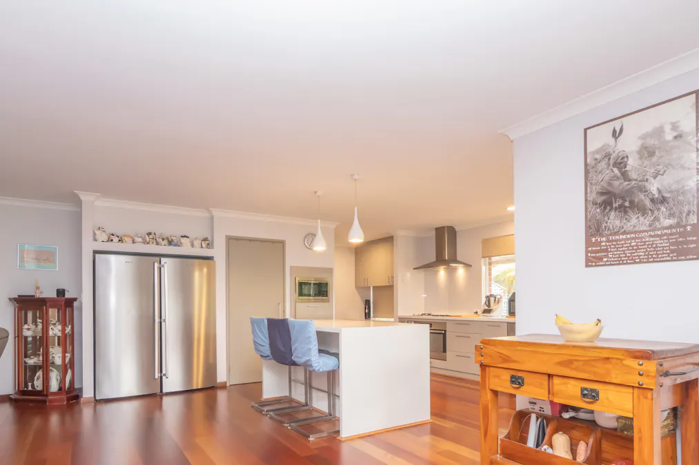 4 Chelmsford Avenue, Port Kennedy, WA, 6172 - Image 13