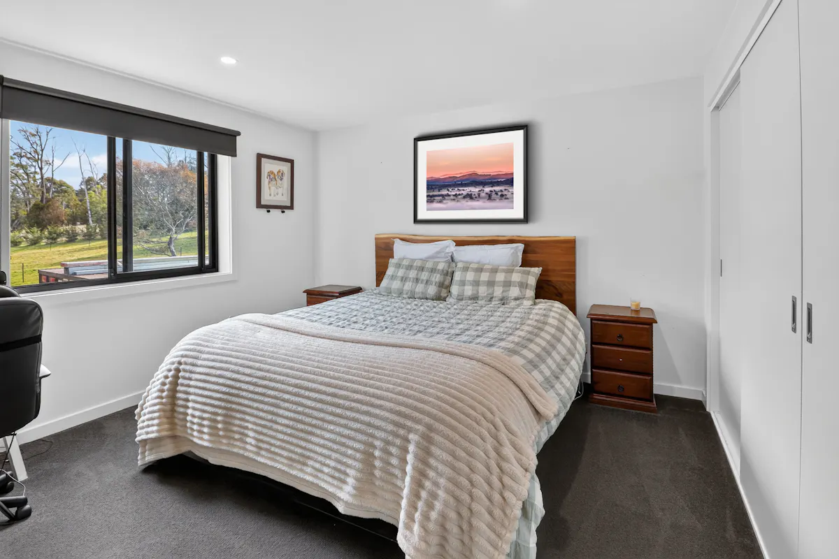 1136 Old Tolmie Road — photo 8 of 16