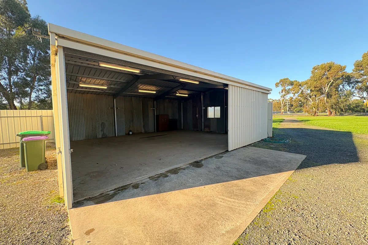 4425 Henty Highway — photo 4 of 11