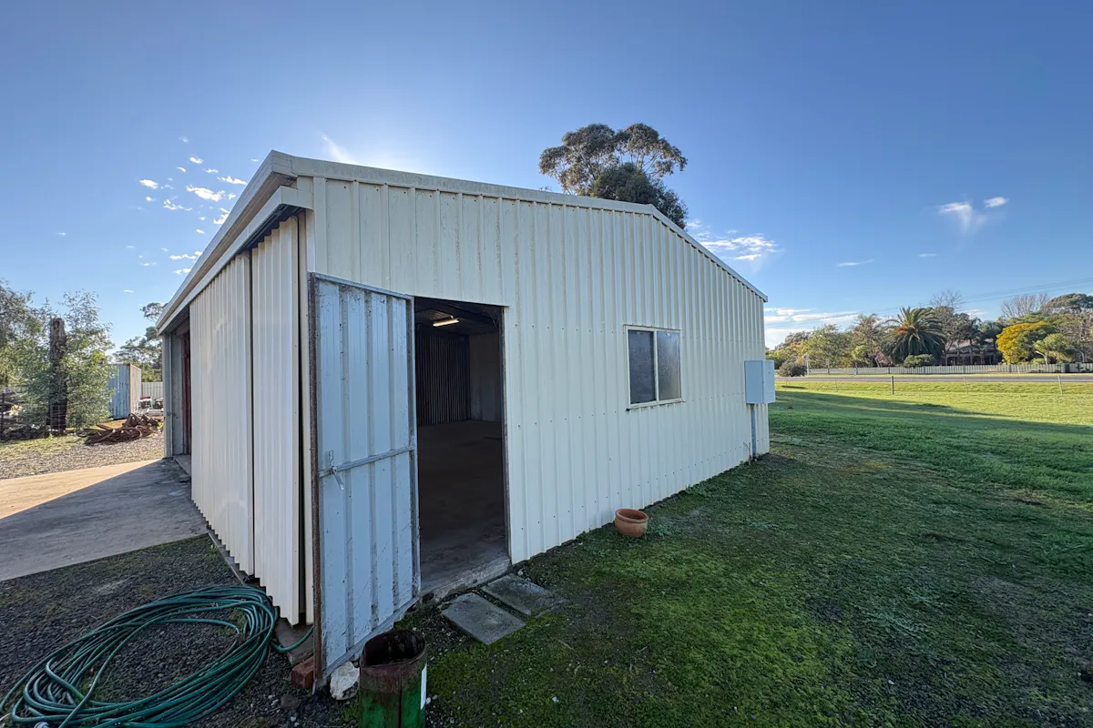 4425 Henty Highway — photo 8 of 11