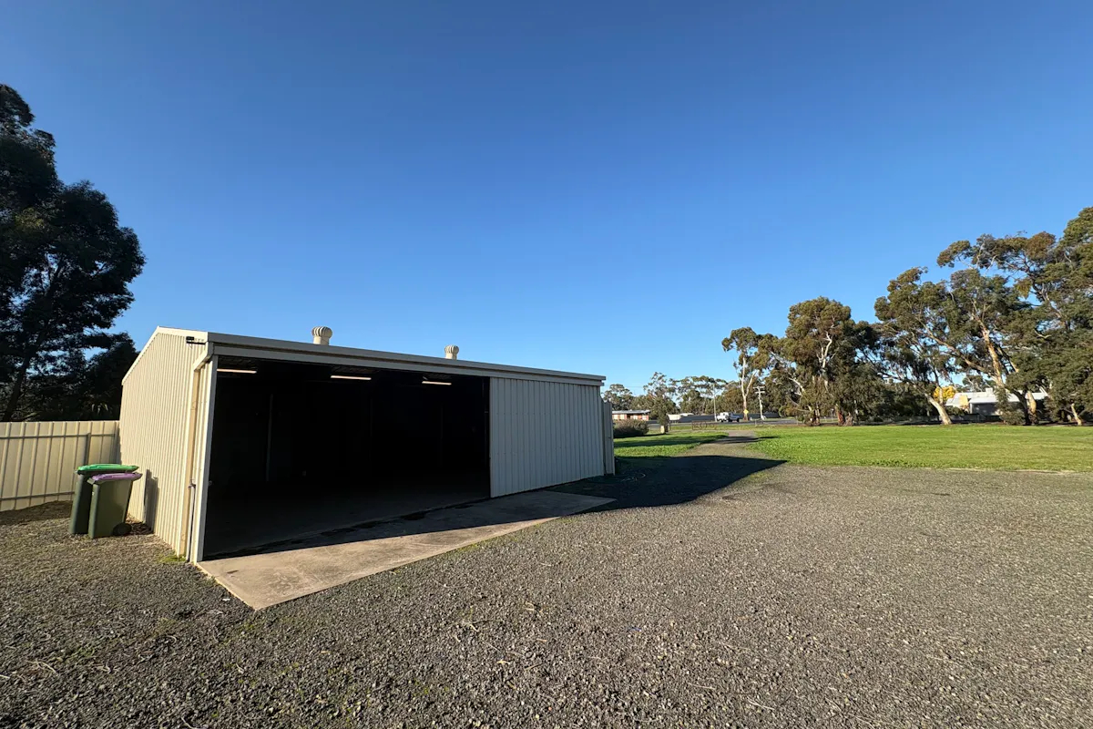 4425 Henty Highway — photo 3 of 11