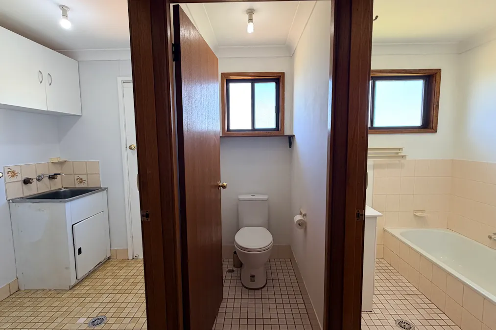 9 Bourke Road, Cobar, NSW, 2835 - Image 9