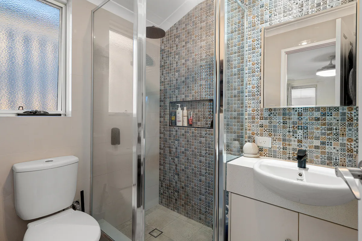 8 Claiborne Road — photo 6 of 30