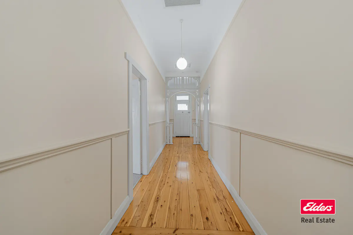 4 Tamworth Street — photo 2 of 19