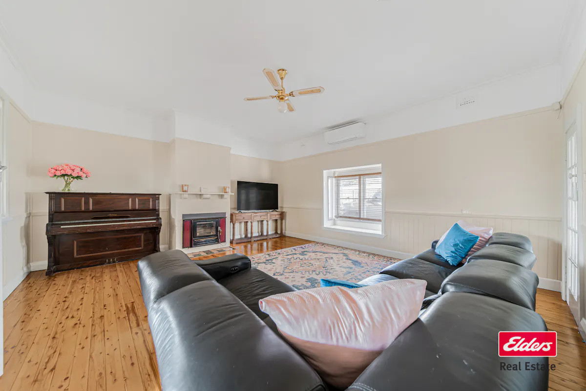 4 Tamworth Street — photo 7 of 19