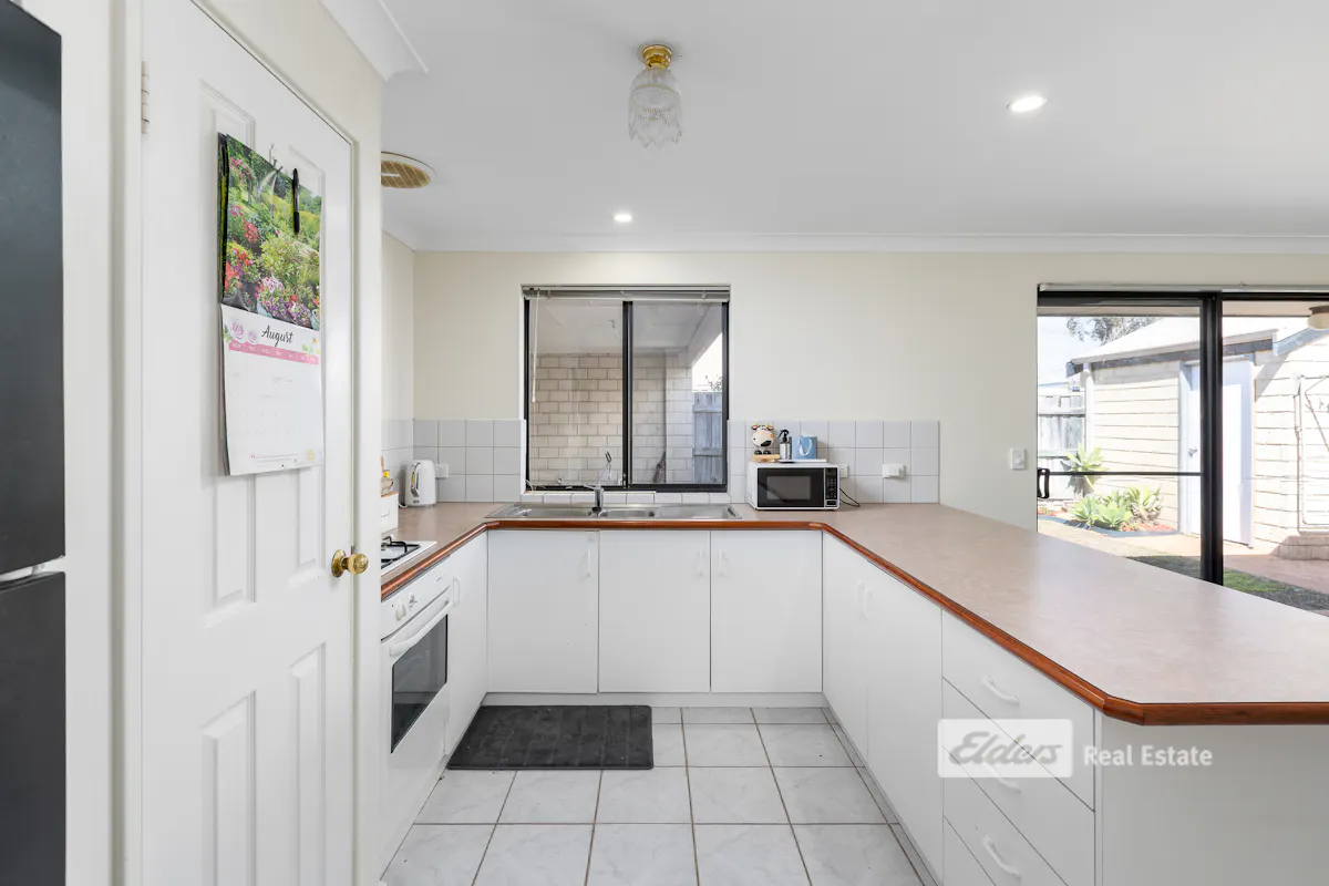 2/6 Alexander Street — photo 4 of 18