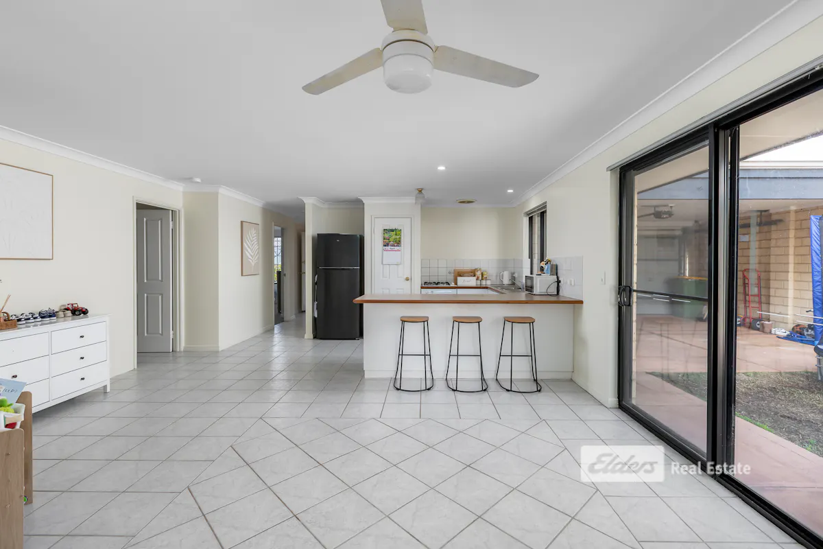 2/6 Alexander Street — photo 6 of 18