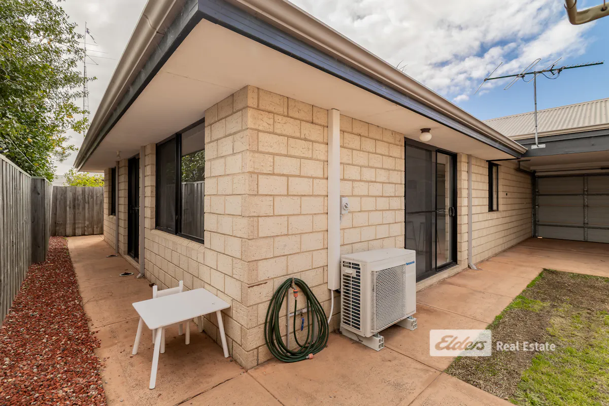 2/6 Alexander Street — photo 17 of 18