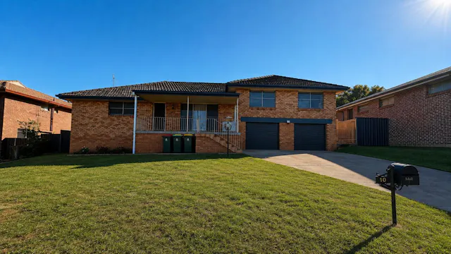 10 Mengarvie Road — photo from Elders Real Estate Parkes