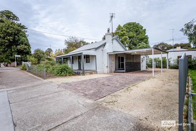 8 Rolland Street — photo from Elders Real Estate Naracoorte