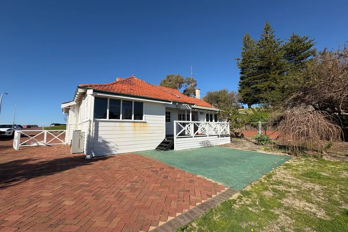 8 Haig Crescent — photo 18 of 19