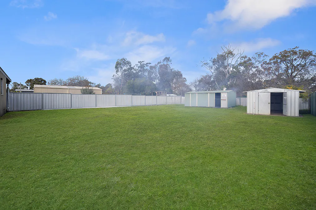 8 Hector Street, Hamilton, VIC, 3300 - Image 17