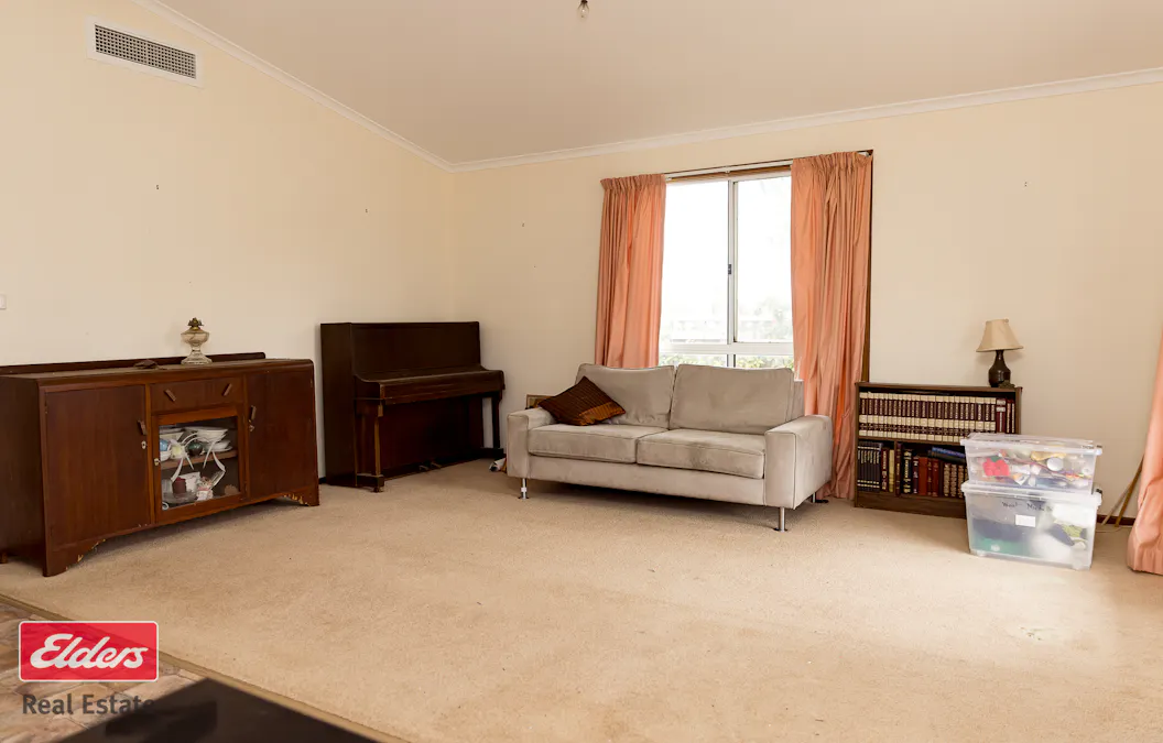 102 Bates Street, Merredin, WA, 6415 - Image 13