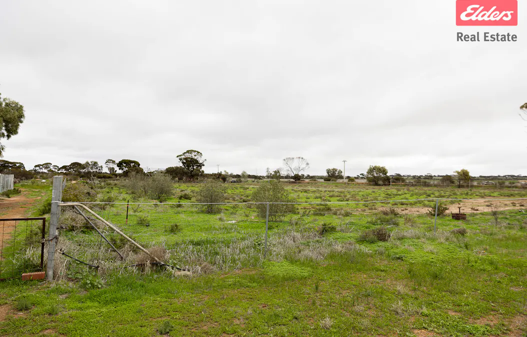 102 Bates Street, Merredin, WA, 6415 - Image 20