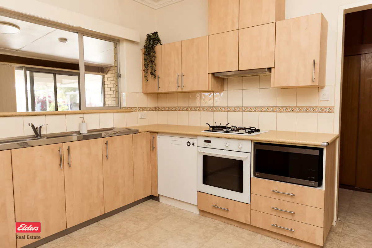 102 Bates Street — photo 8 of 21
