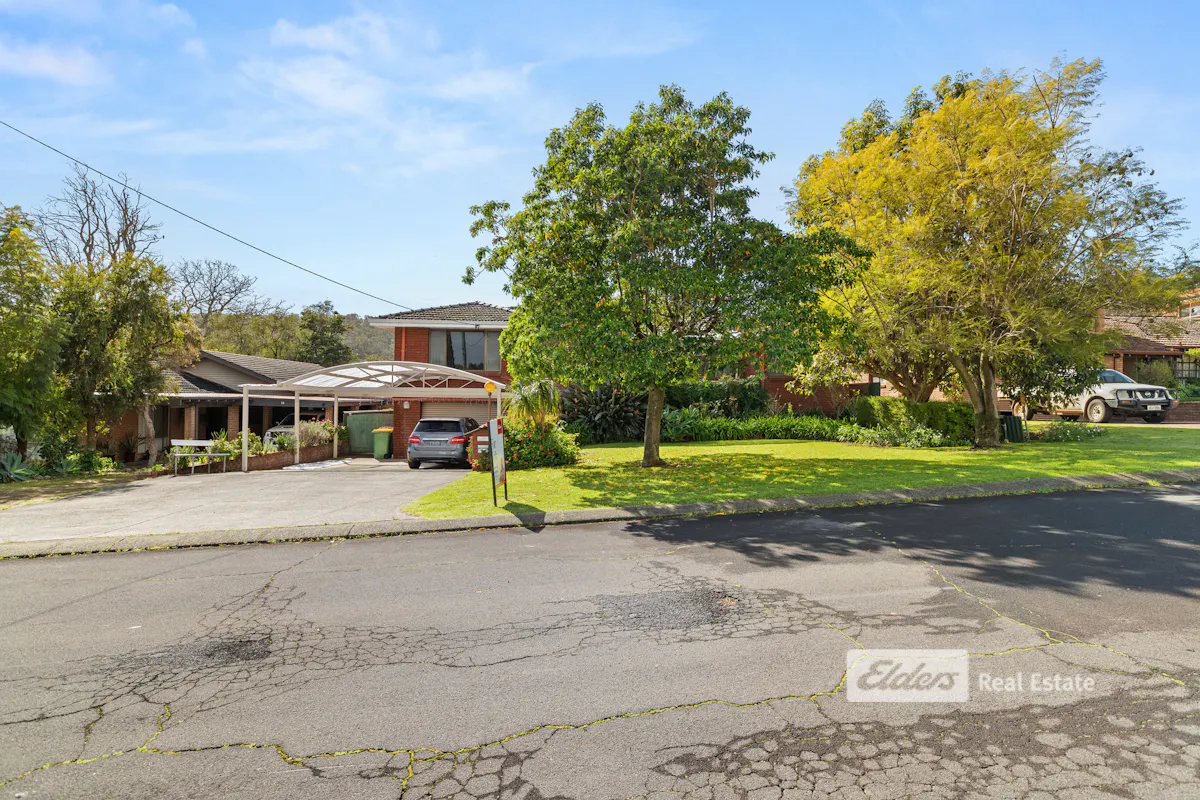 10 Hillside Road — photo 2 of 28