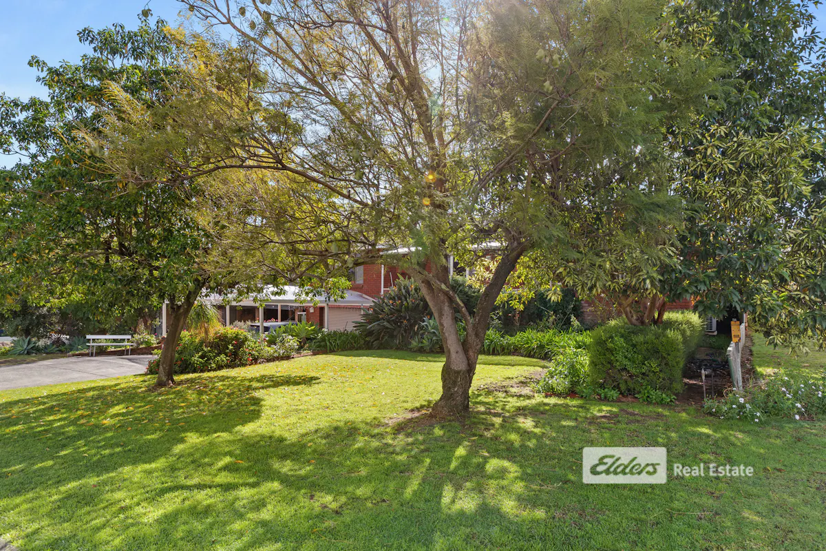 10 Hillside Road — photo 3 of 28