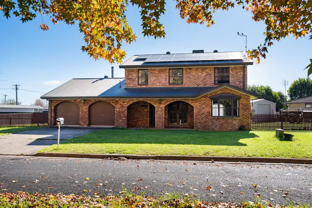 1 Mclaurin Crescent — photo from Elders Real Estate Holbrook