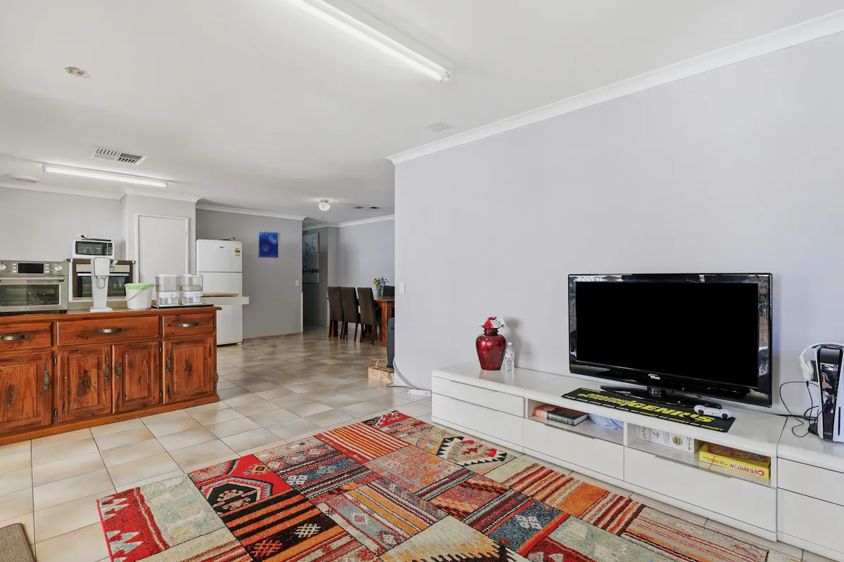 43 Grange Drive — photo 10 of 23