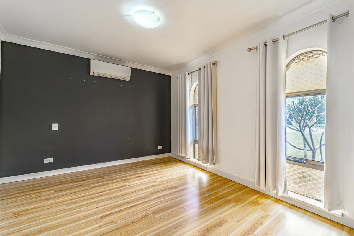 12 Kingsbridge Road — photo 13 of 23